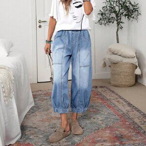 Light Wash Casual Women's Pocketed Relaxed Flared Jeans